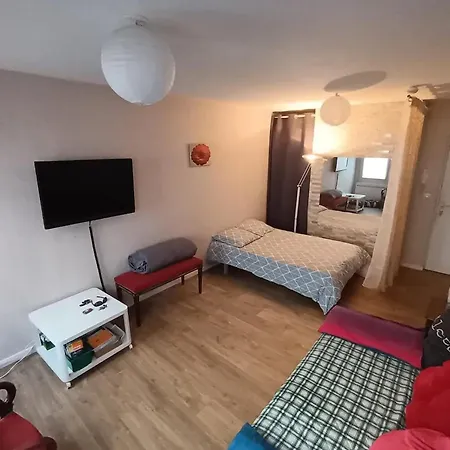A Clermont-ferrand, 31 M² Apartment *