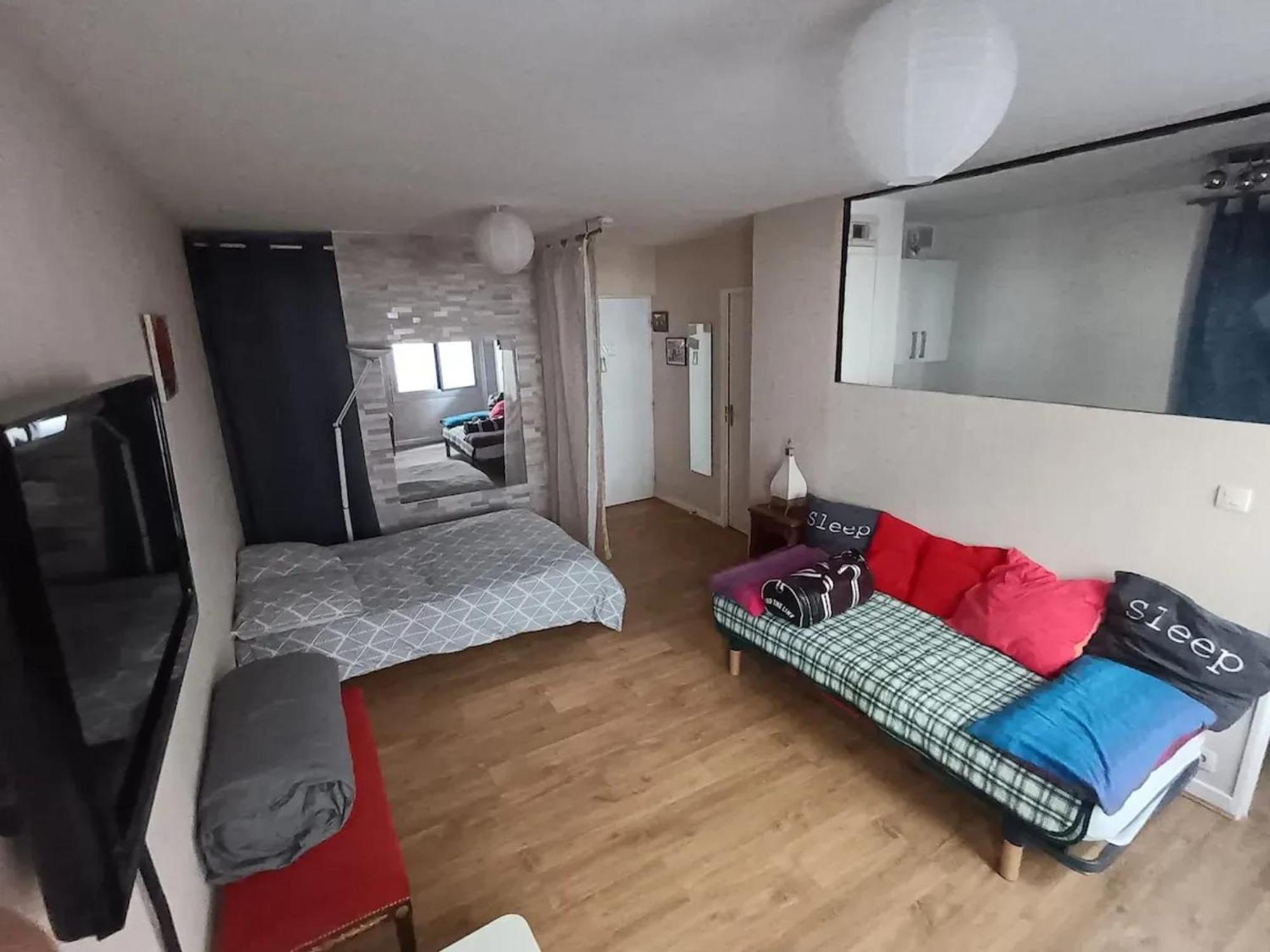 A Clermont-ferrand, 31 M² Apartment
